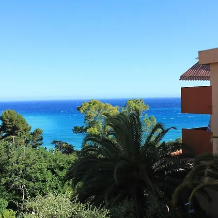 Vue A Pied Piscine 6 Pers Proche Monaco Et Italie